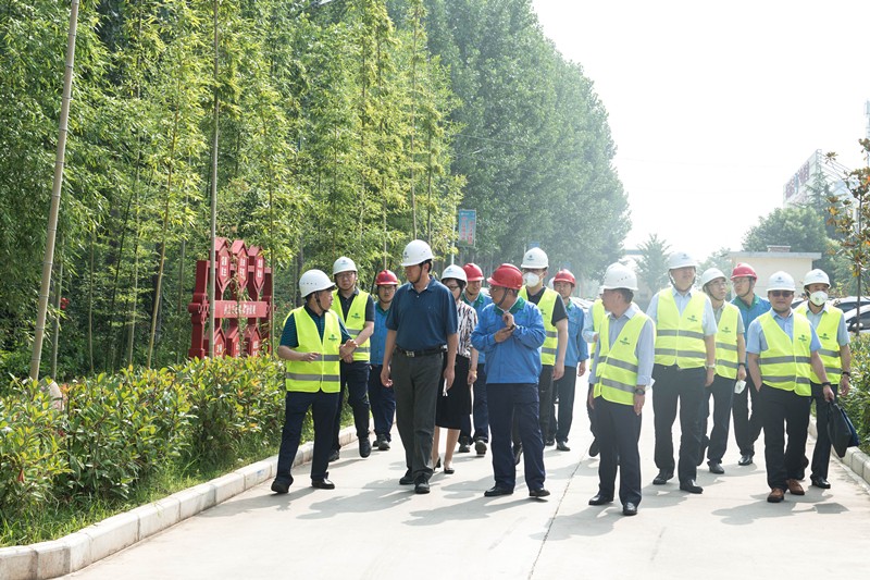 省委组织部副部长范永斌到uwin电竞集团调研