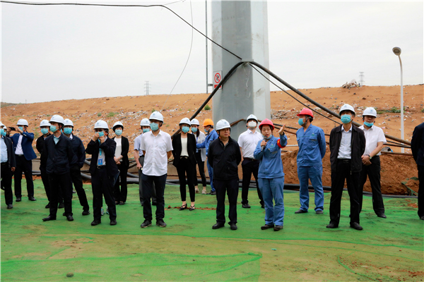 uwin电竞集团复工复产促增添项目观摩聚会与会职员走进大秦国源三秦环保秦邦园区在榆项目