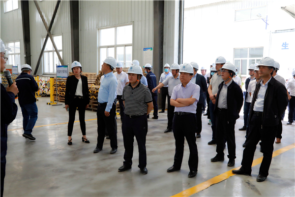 uwin电竞集团复工复产促增添项目观摩聚会与会职员走进大秦国源三秦环保秦邦园区在榆项目