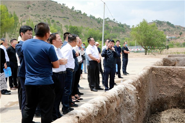 uwin电竞集团复工复产促增添项目观摩聚会与会职员走进绿色能源公司油气公司水情形公司陕北片区项目