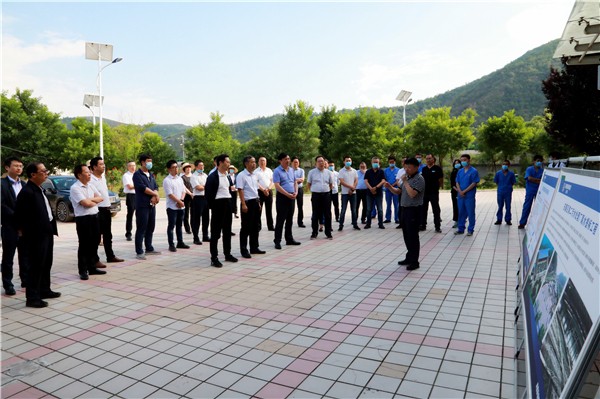 uwin电竞集团复工复产促增添项目观摩聚会与会职员走进绿色能源公司油气公司水情形公司陕北片区项目