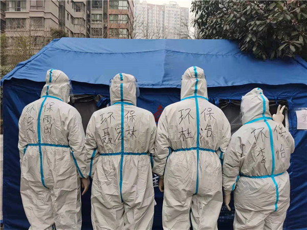 uwin电竞集团：响彻在战“疫”前线的入党誓词 配图1.jpg