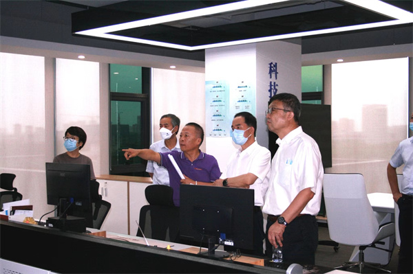 省国资委党委书记任国到秦创原uwin电竞集团立异中心调研