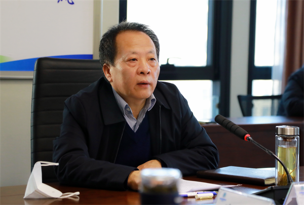 uwin电竞集团转达学习全省开展“三个年”活动发动会精神